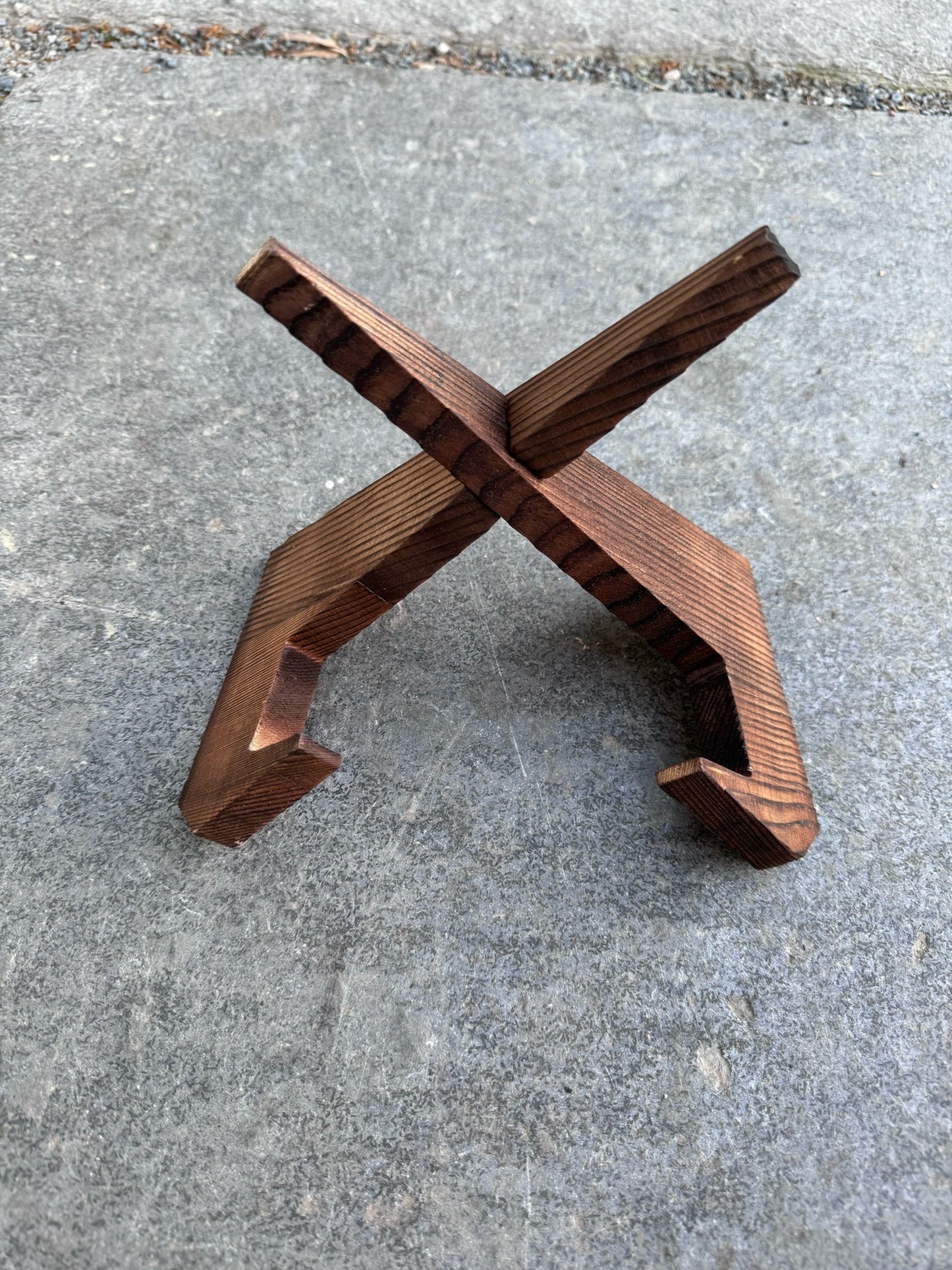 Ständer aus Holz