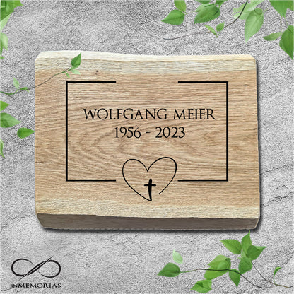 Schriftplatte für Grab und Urnengrab aus Eiche mit Baumkante Gedenktafel 050