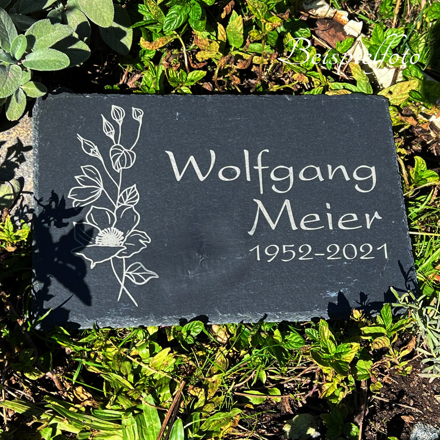 Gedenkstein, Liegeplatte, Schieferplatte für Grab und Urnengrab 025